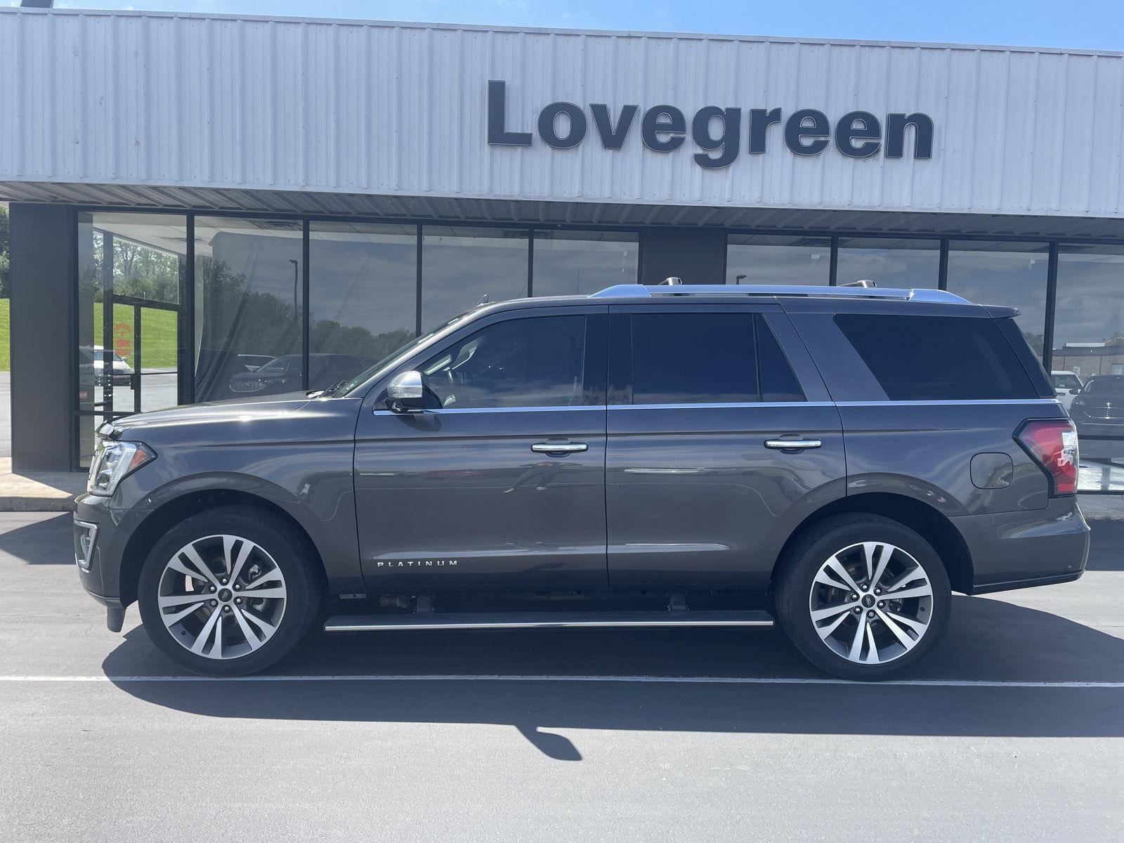 2021 Ford Expedition Platinum in Magnetic — front three-quarter view
